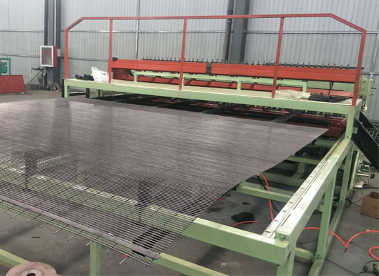 護欄網(wǎng)排焊機